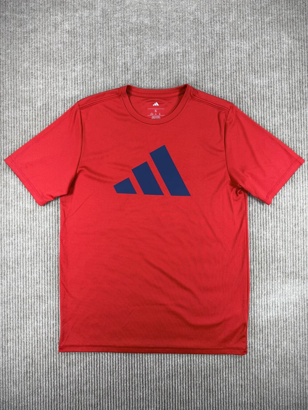 adidas Youth XL Red Performance Graphic Short Sleeve Tee Shirt Fit 14-16